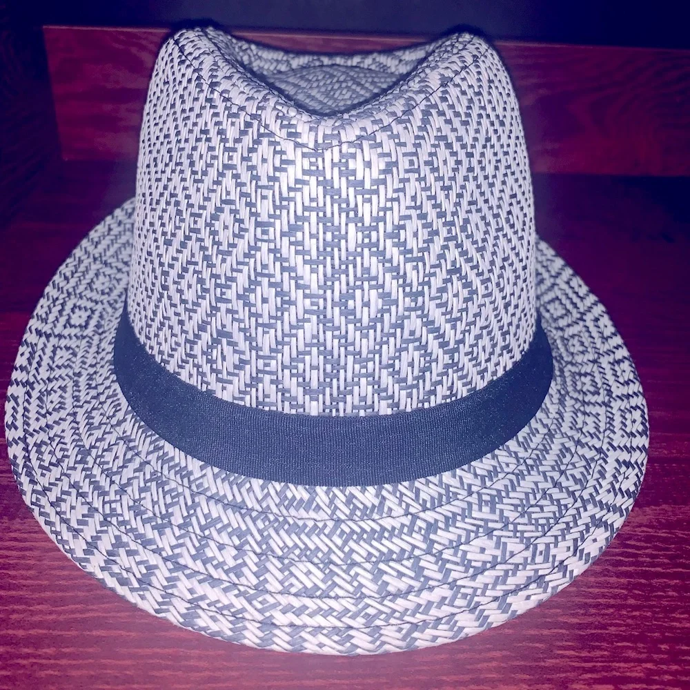 Fun Fedora - Picture 1 of 2